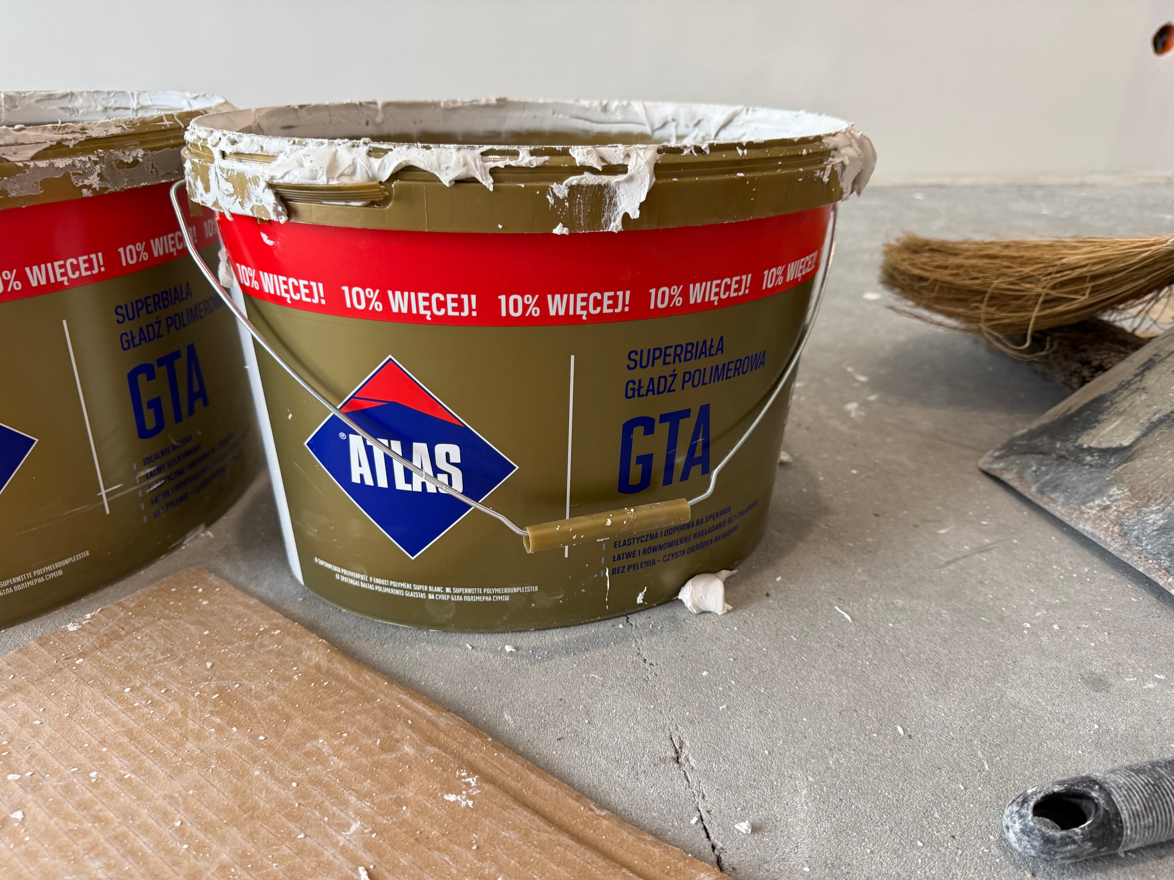 Resztka gładzi Atlas GTA po remoncie